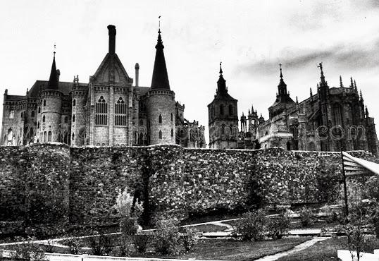 Catedral de Burgos, parada peregrina en el Camino de Santiago Catedral de Burgos, parada peregrina en el Camino de Santiago
