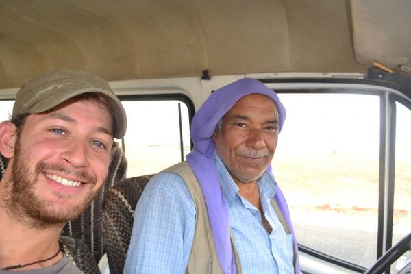 Entre el Tigris y el Éufrates: Mis primeros pasos en Medio Oriente Un campesino árabe me acercó unos kilómetros en subida que hubieran sido terribles