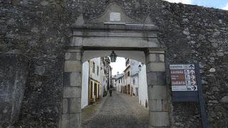 MARVÃO Y CASTELO DE VIDECastillo y fortificación de Marvã... MARVÃO Y CASTELO DE VIDECastillo y fortificación de Marvã...