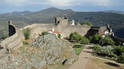 MARVÃO Y CASTELO DE VIDECastillo y fortificación de Marvã... MARVÃO Y CASTELO DE VIDECastillo y fortificación de Marvã...