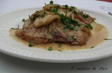 BISTEC DE CERDO CON SALSA CREMOSA DE MANZANA BISTEC DE CERDO CON SALSA CREMOSA DE MANZANA