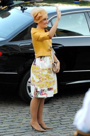 Paola, Matilde y Claire de Bélgica eligen a Natan para la Abdicación Paola, Matilde y Claire de Bélgica eligen a Natan para la Abdicación