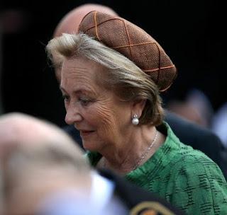 Paola, Matilde y Claire de Bélgica eligen a Natan para la Abdicación Paola, Matilde y Claire de Bélgica eligen a Natan para la Abdicación