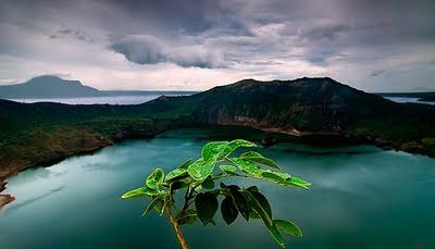 Erase una vez un lago con un volcán……… Erase una vez un lago con un volcán………