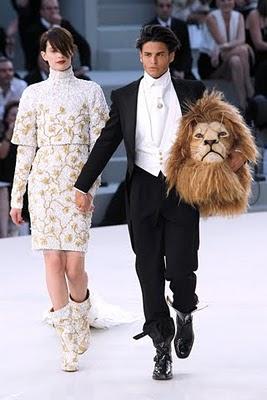 Chanel: Fall 2010 Couture Chanel: Fall 2010 Couture