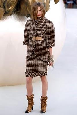 Chanel: Fall 2010 Couture Chanel: Fall 2010 Couture