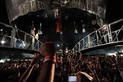 U2 360 Live at the Rose Bowl. El Regreso de unos Viejos Amigos U2 360 Live at the Rose Bowl. El Regreso de unos Viejos Amigos