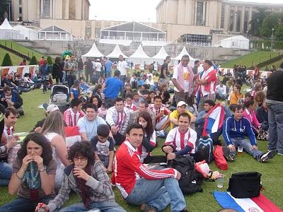 Asi se vivió el partido Paraguay Italia en París