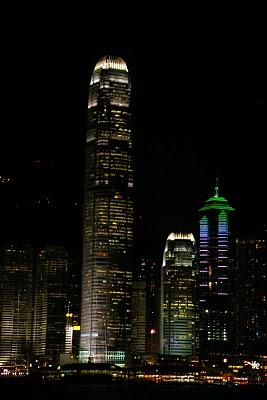 Mirando boquiabierto el cielo de Hong Kong Mirando boquiabierto el cielo de Hong Kong