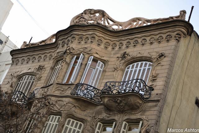 Gaudi en Buenos Aires  / Gaudi in Buenos Aires Gaudi en Buenos Aires  / Gaudi in Buenos Aires