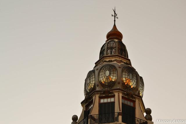 Gaudi en Buenos Aires  / Gaudi in Buenos Aires Gaudi en Buenos Aires  / Gaudi in Buenos Aires