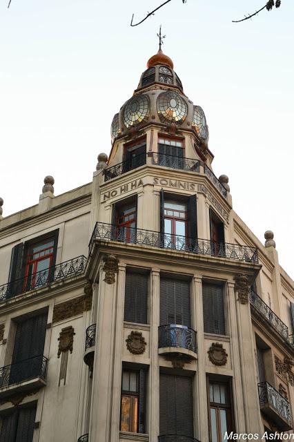 Gaudi en Buenos Aires  / Gaudi in Buenos Aires Gaudi en Buenos Aires  / Gaudi in Buenos Aires