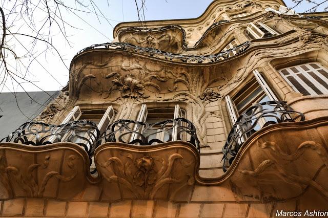 Gaudi en Buenos Aires  / Gaudi in Buenos Aires Gaudi en Buenos Aires  / Gaudi in Buenos Aires