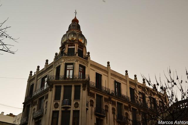 Gaudi en Buenos Aires  / Gaudi in Buenos Aires Gaudi en Buenos Aires  / Gaudi in Buenos Aires