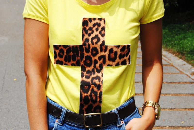 Leopard cross. Leopard cross.