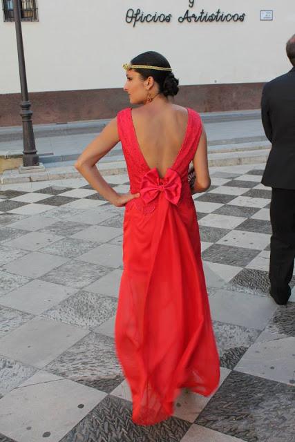 NUEVOS DISEÑOS PARA UNA BODA MUY ESPECIAL Vestido completo por detrás
