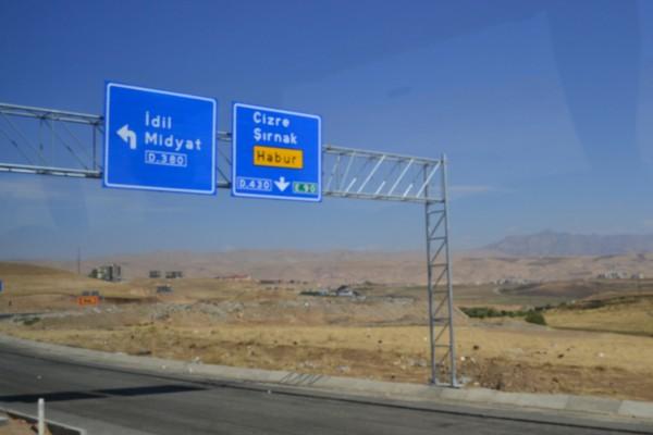 Medio Oriente, Parte 2: El hombre que me desfiguró la cara, y la triple frontera entre Siria, Turquía e Irak… La ruta sigue hasta Silopi, el último pueblo turco, y Habur, ya en Irak