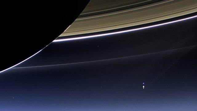Tierra desde Saturno