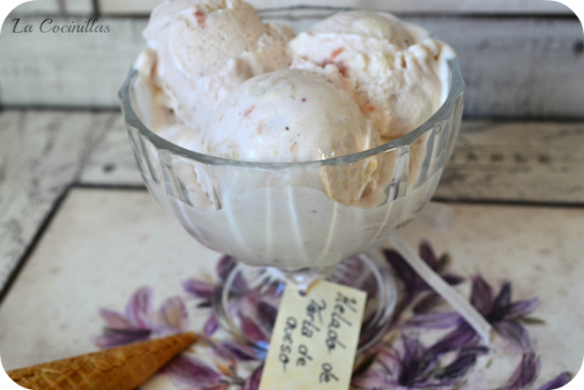 Helado de tarta de queso con galletas de mantequilla ( en heladera del lild )