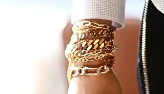 ÍTEM Amo llevar accesorios. Entre mis preferidos: los col... ÍTEM Amo llevar accesorios. Entre mis preferidos: los col...