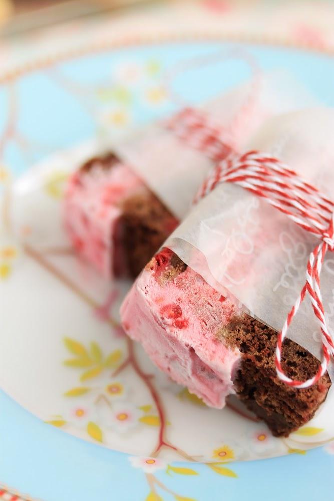 Sándwich Brownie helado de frambuesa Sándwich Brownie helado de frambuesa