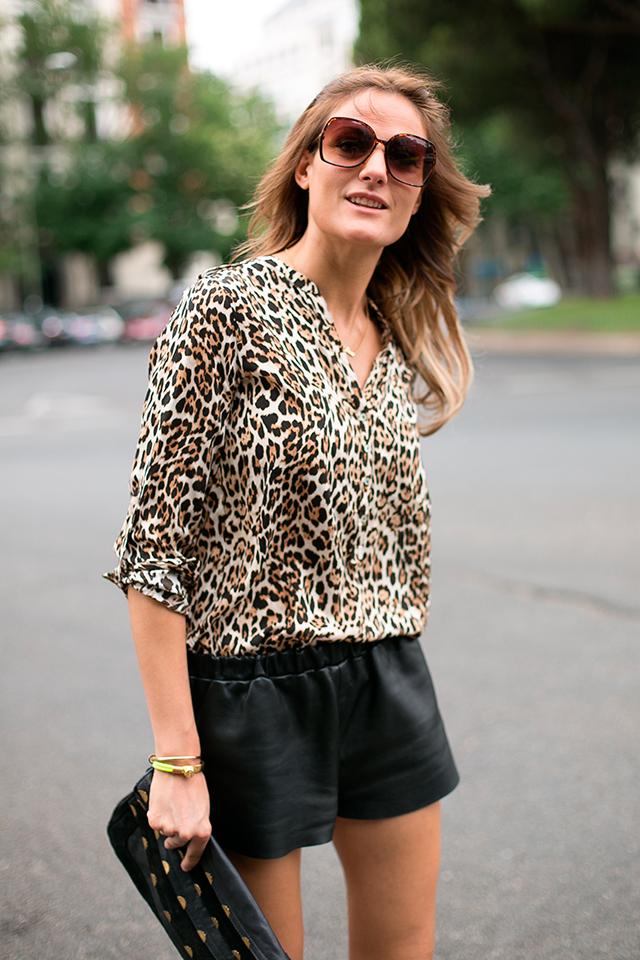 ANIMAL PRINT - Prefall 2013 OUTFITS, animal print, tendencias prefall 2013, camisa leopardo, zara sales, rebajas zara, leather shorts, mentirosas, asos clutch, elena estaun, fluor