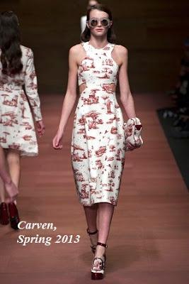 Emma Watson y Zoe Saldana, en toile de jouy de Carven. Elige el look