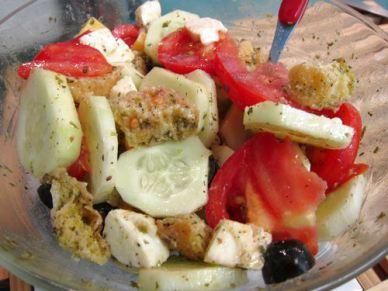 Ensalada de pan duro y queso 10 Ensalada de pan duro y queso.
