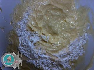 Dulces de eid al-fitr 3. Galletas coronadas de almendra y mermelada. Dulces de eid al-fitr 3. Galletas coronadas de almendra y mermelada.