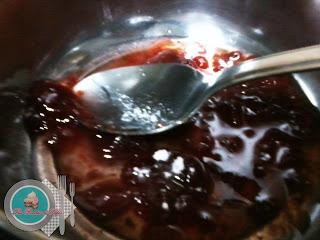 Dulces de eid al-fitr 3. Galletas coronadas de almendra y mermelada. Dulces de eid al-fitr 3. Galletas coronadas de almendra y mermelada.