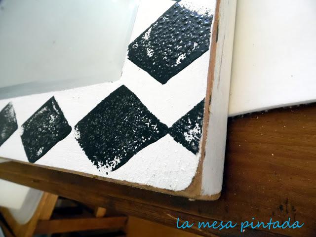 ANTES Y DESPUÉS DE UN ESPEJO ANTES Y DESPUÉS DE UN ESPEJO