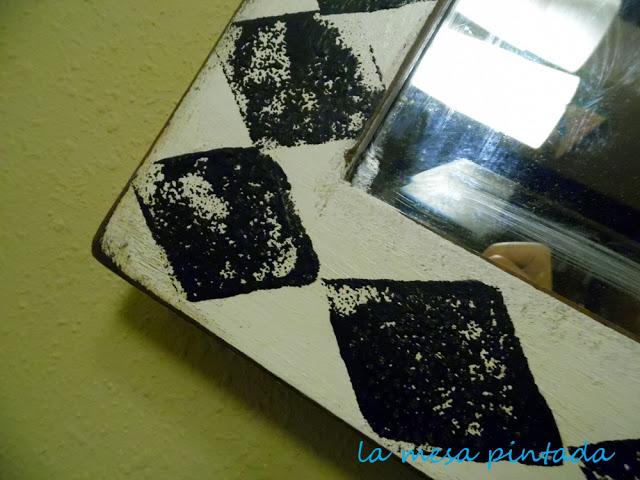 ANTES Y DESPUÉS DE UN ESPEJO ANTES Y DESPUÉS DE UN ESPEJO