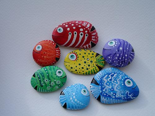 Manualidades - Pintar piedras con pinturas 01 Manualidades: pintar piedras de colores