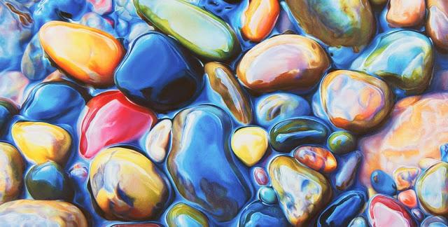Piedras de color: Las pinturas realistas de Ester Roi