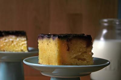 Bizcocho boca abajo de arándanos Bizcocho boca abajo de arándanos