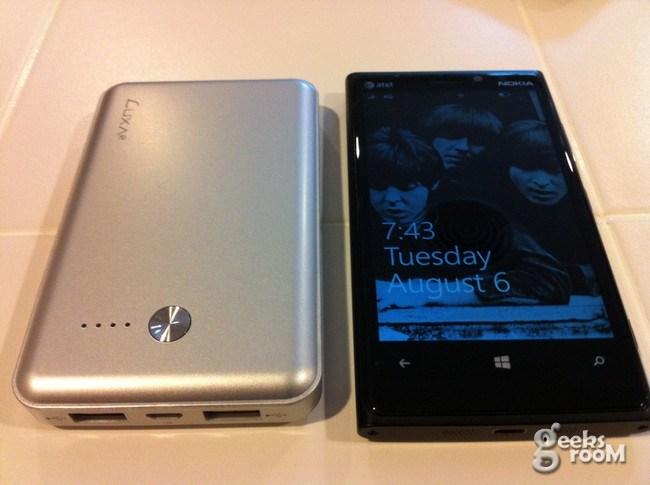 GeeksRoom Labs: Batería externa y cargador de alta capacidad Luxa2 P1 – 7000mAh luxa2-p1-7000-mah-03