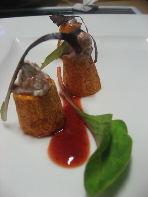 SEMI FRIO DE ZANAHORIA CON MASCARPONE Y VINAGRETA DE FRESAS SEMI FRIO DE ZANAHORIA CON MASCARPONE Y VINAGRETA DE FRESAS