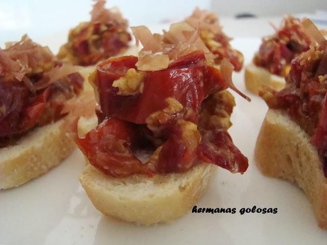 REVUELTO DE HUEVO CON PIMIENTOS ROJOS CONFITADOS CON SOJA REVUELTO DE HUEVO CON PIMIENTOS ROJOS CONFITADOS CON SOJA