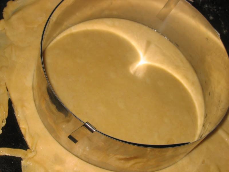 Hojaldre hecho con aceite y pascualina de espinaca Hojaldre hecho con aceite y pascualina de espinaca