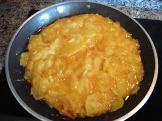 Tortilla española con pimientos de Padrón Tortilla española con pimientos de Padrón