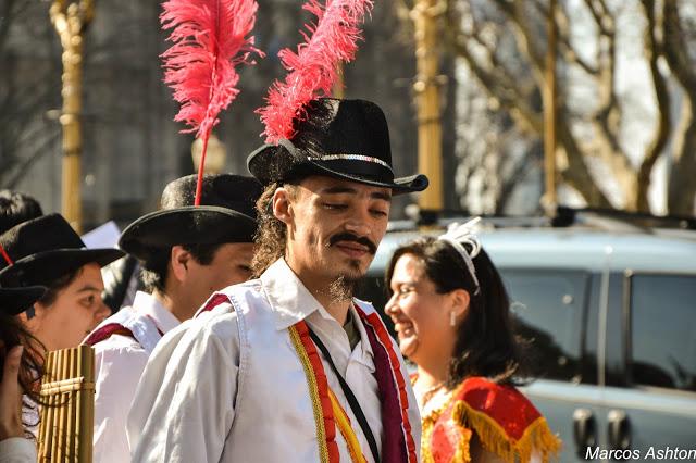 La Comunidad Peruana  /  The Peruvian Community