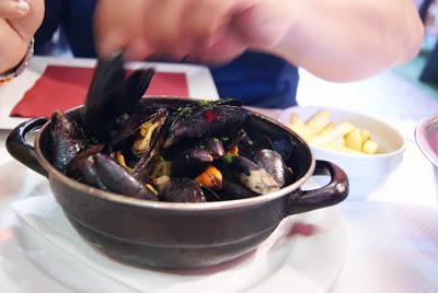 UN DIA EN BRUJAS UN DIA EN BRUJAS