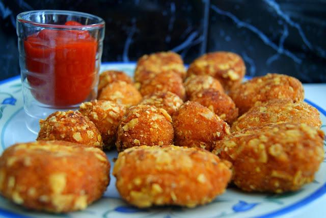 Popcorn y Nuggets de Pollo Popcorn y Nuggets de Pollo