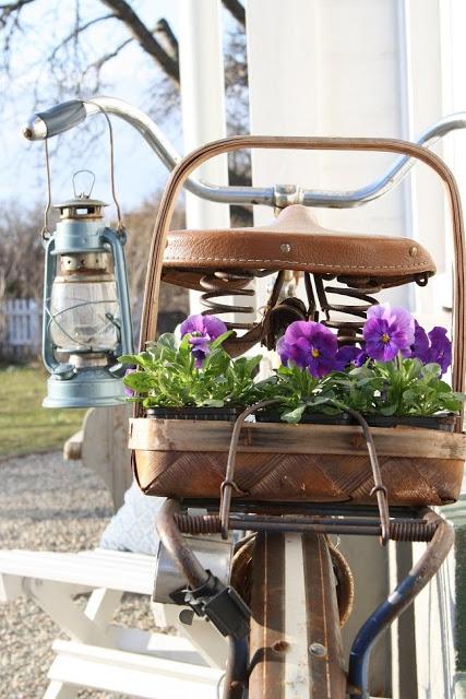 BICICLETAS, FLORES Y VERANO