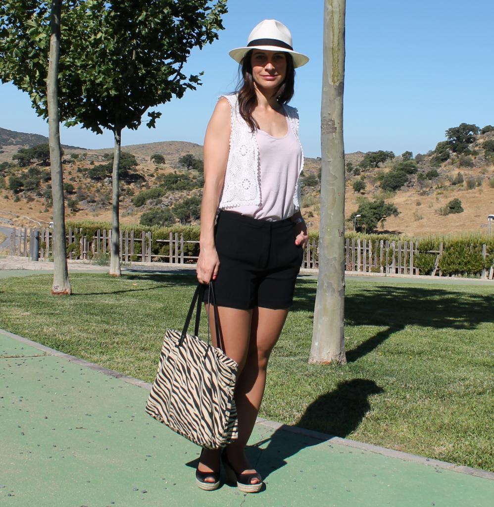 Hats are for hot days.... Hats are for hot days....