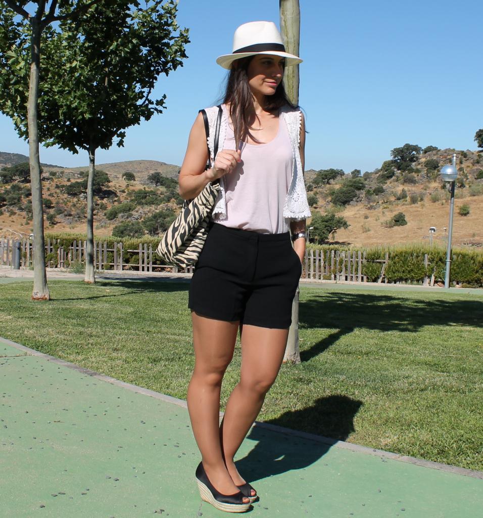 Hats are for hot days.... Hats are for hot days....