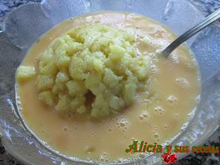 TORTILLA DE PATATAS ESPAÑOLA TORTILLA DE PATATAS ESPAÑOLA