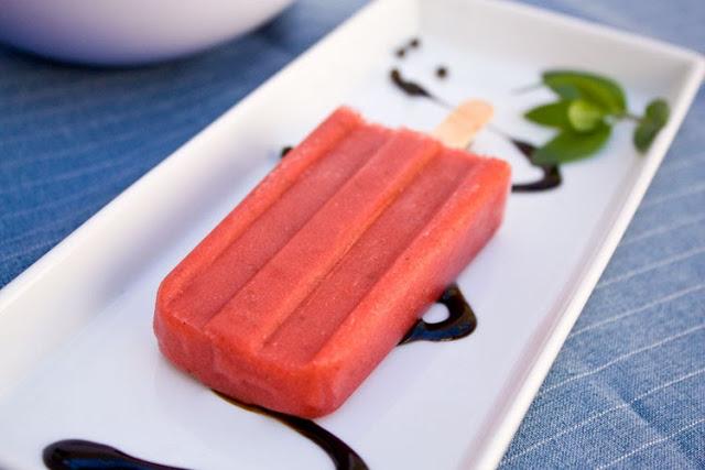 Paletas de Frutilla con Pimienta