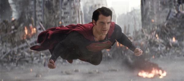 EL HOMBRE DE ACERO. (Man of Steel)