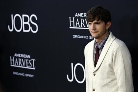 Kutcher se adentra en detalles desconocidos de la vida de Steve Jobs 2013-08-15T184827Z_1_BSIE97E1G8T00_RTROPTP_2_ESPECTACULOS-CINE-KUTCHER-JOBS